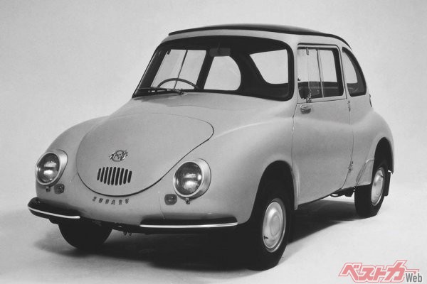 1959年にコンバーチブルが追加されたスバル360。日本のキャンバストップの誕生は、日本の大衆車の誕生とほぼ同じ時期なのだ