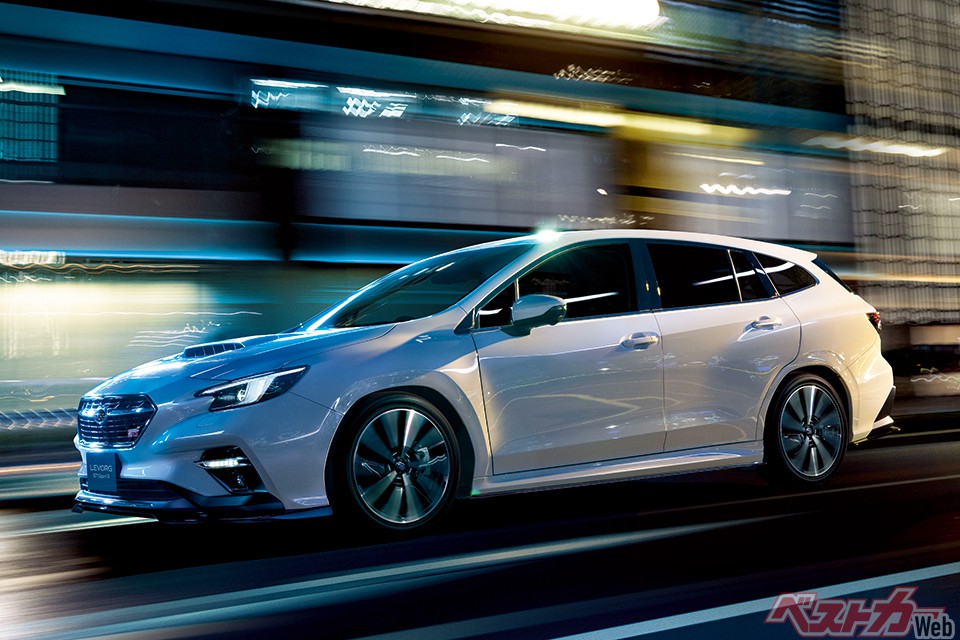 たとえば走行0.5万kmの現行型レヴォーグであれば、現物を見ないまま悪徳店で買っても死にはしない