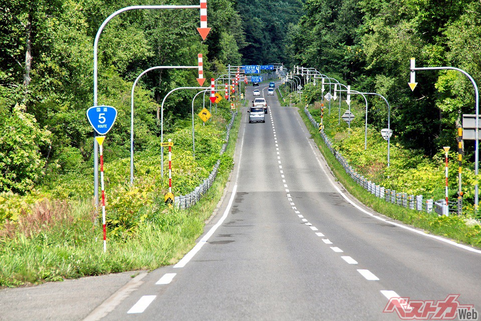 制御不能に陥る前に!!　今一度見直すべき正しいエンジンブレーキの使い方