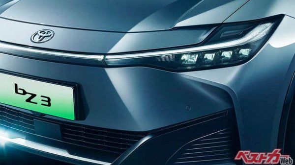 トヨタ新型EV「bZ3」を中国で発表…の影で公開された写真が…これ…新型プリウス???