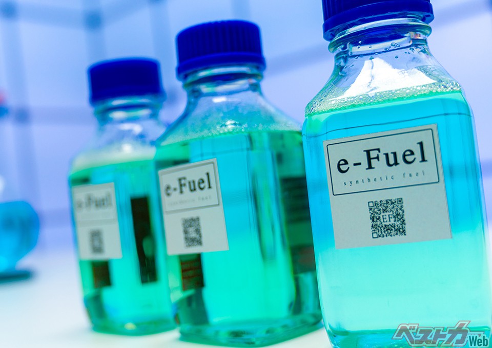 ガソリン車滅亡の危機を救う切り札!? CO2を増やさない「合成燃料」一般普及の実現性【クルマの達人になる Vol.608】