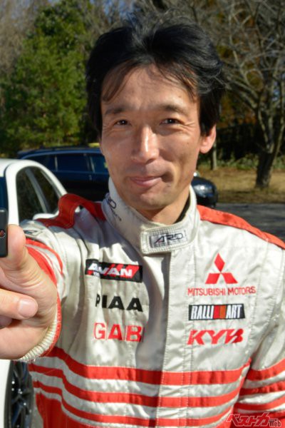 ベストカー誌面でも新型車の試乗レポートやテスト取材時のドライバーを務めるなど、おなじみの田口幸宏氏は1996年の全日本ラリー選手権シリーズチャンピオンだ