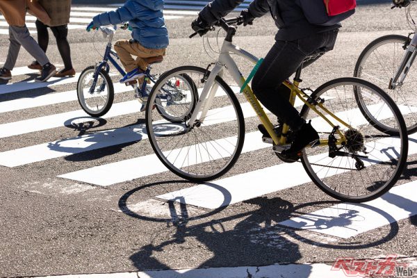 警視庁は2022年10月31日から自転車の交通違反に対する取り締まりを強化した。自転車はれっきとした「車両」なのだ（Hirayama toshiya＠Adobe Stock）