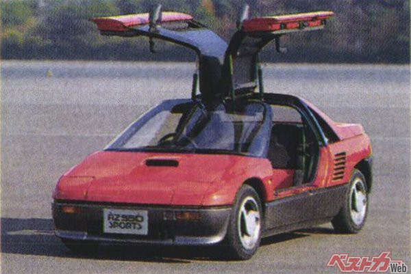 1989年の秋に開催された第28回東京モーターショーに出展された軽自動車規格のコンセプトカー「AZ550スポーツ」