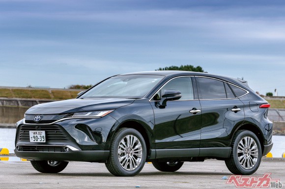 鈴木直也氏が3位に選んだのはトヨタ ハリアー(価格:312万8000円〜620万円 ※ガソリン車・ハイブリッド車・PHEV含む)