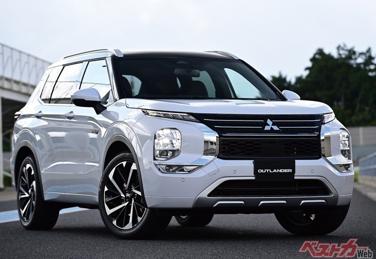 渡辺陽一郎が2位に選んだのは三菱 アウトランダー(価格:462万1100円〜548万5700円)※アウトランダーPHEVは2月1日より価格を改定する。各グレード22万円高となり、価格帯は484万1100円〜570万5700円となる