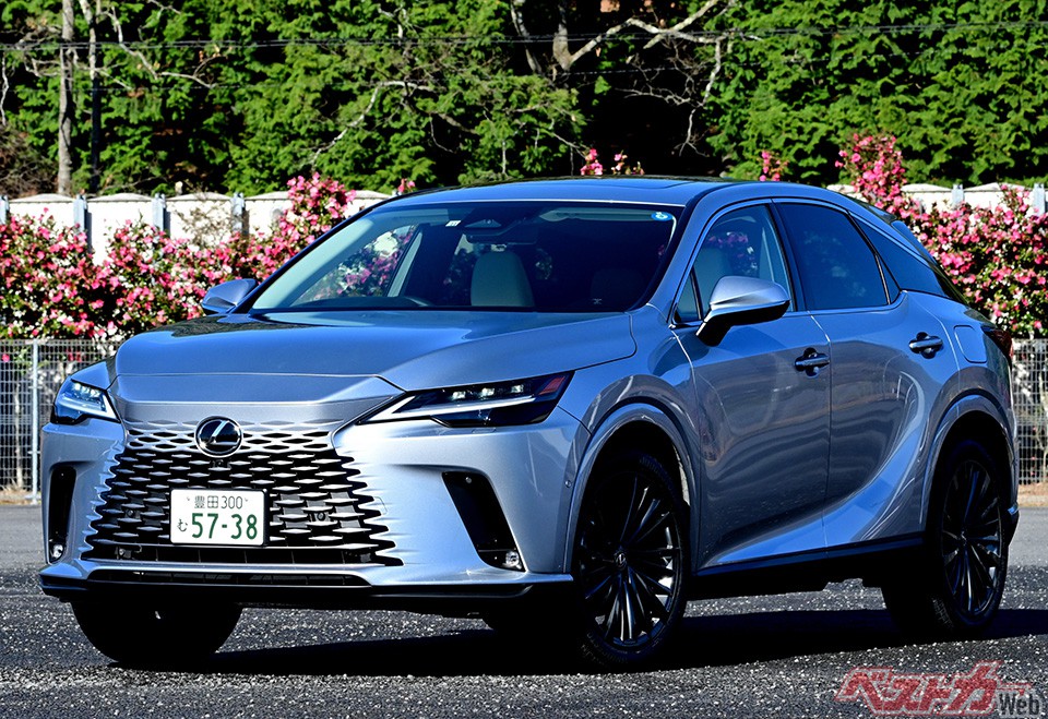 2.4LガソリンターボのRX350。唯一モーターの付かないモデルとなる