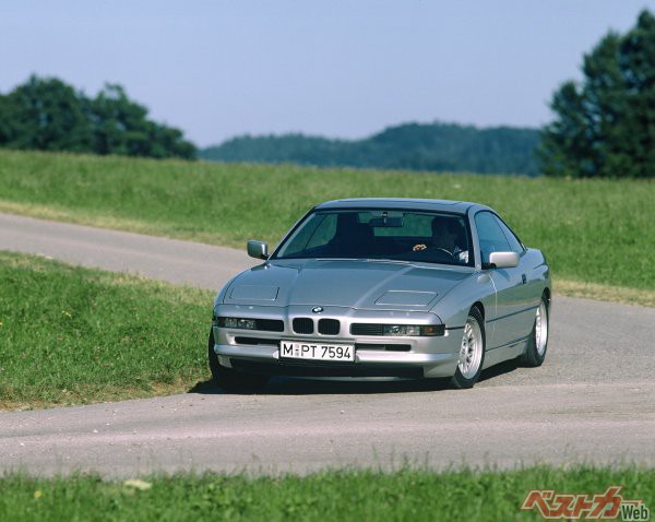 BMW850iはかつてのフラッグシップで、新車当時は1500万円ほど。V12エンジンと流麗なスタイリングに憧れたものだった
