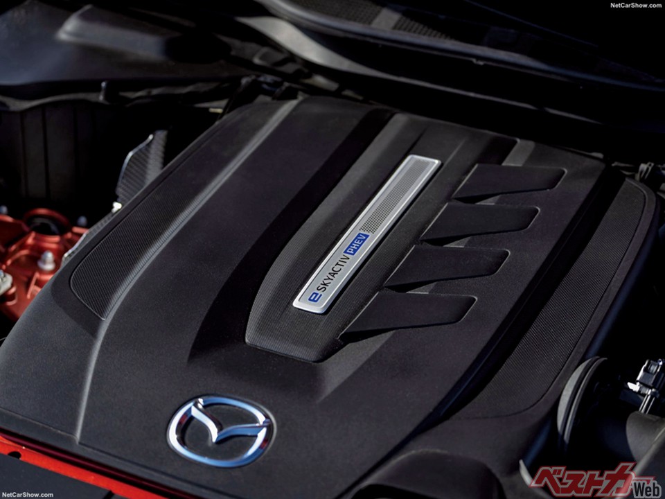 パワーユニットはCX-60同様に4種類。トップモデルには2.5L直4のPHEVが搭載される