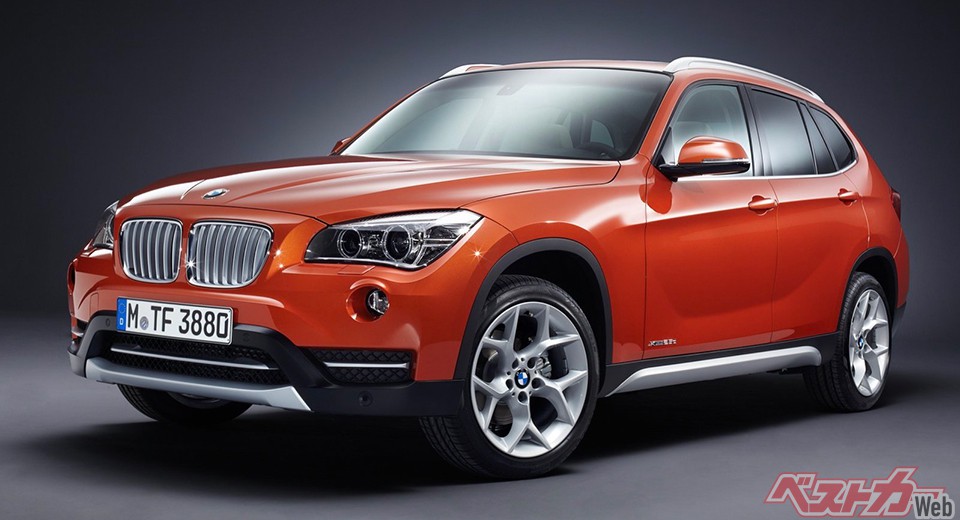 初代BMW X1。前期型のデザインは正直いただけないが、2012年途中からの後期型はかなり改善された。走りも軽やかで好印象