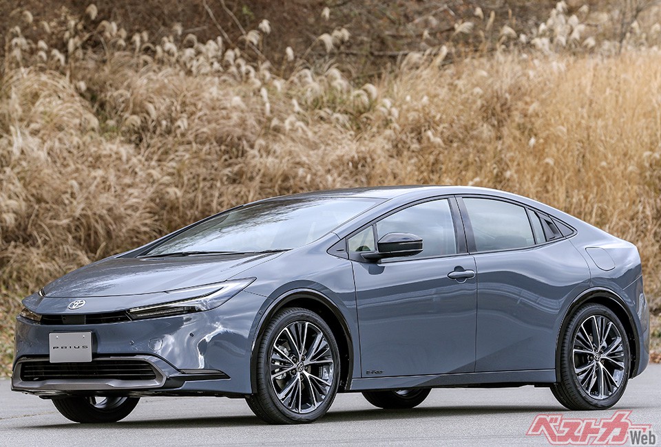 トヨタ 新型プリウス。第2世代TNGAプラットフォームを採用した高剛性ボディを実現。サスペンションはフロント/ストラット、リア/マルチリンク