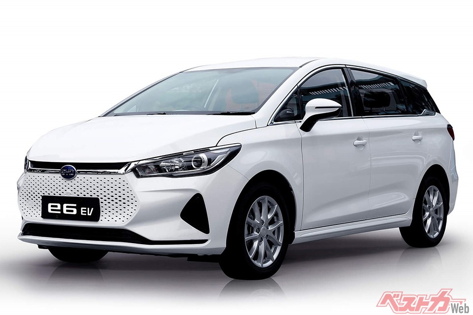 日本には法人・自治体向けに「e6」というモデルが試験的に導入されていたが、こちらは取り扱いが別となる