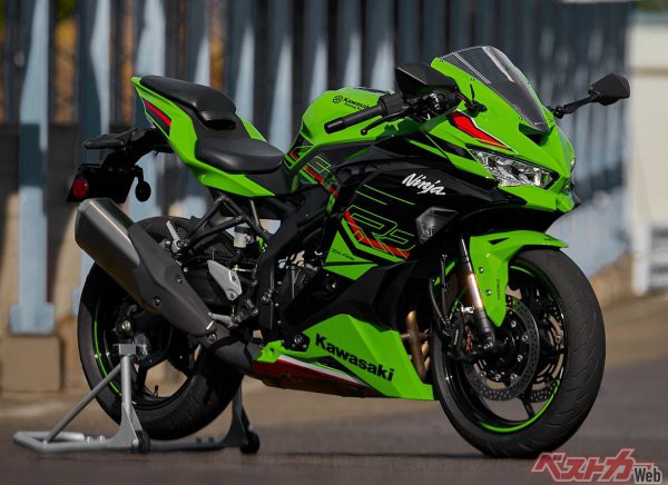 激アツ、ヨンヒャク史上最強80psでキタ! レーサー並みのカワサキZX-4R 激アツ、ヨンヒャク史上最強80psでキタ! レーサー並みのカワサキZX-4R