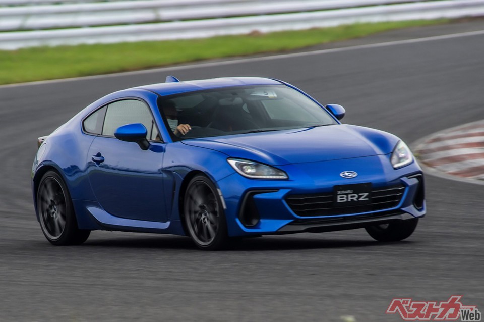 トヨタ GR86/スバル BRZ。いいスポーツカーなんだけど、「夢」を抱くには何かが足りない。納車待ちもかなり長い(写真はスバル BRZ)