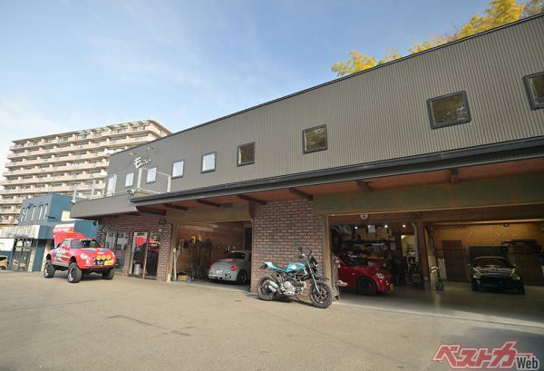 兵庫県川西市にあるMOFAC（も。ファク）はコペンに強いカスタムカーショップだ