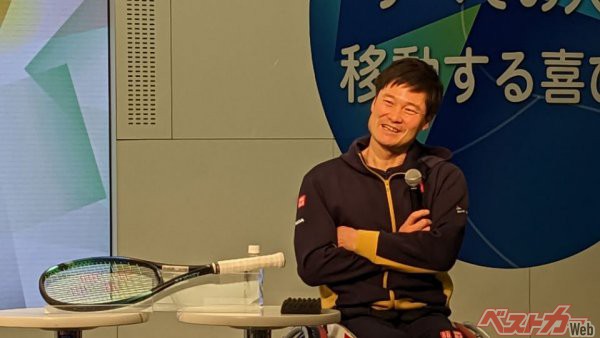 2023年1月に引退を発表した国枝慎吾選手。「テニス協会に引退届を出すと、ランキングから名前が消えます。そのときはさすがに震えました」とのこと