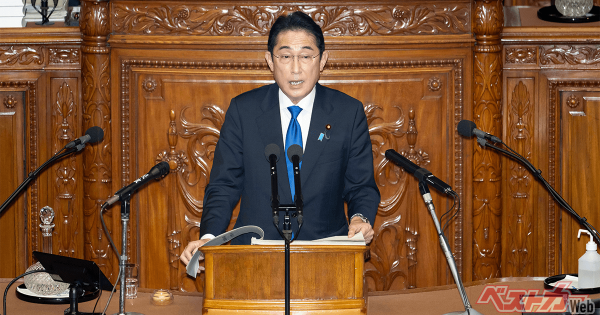 2023年1月23日、第211回国会における岸田内閣総理大臣が施政方針演説のなかで企業に対し、構造的な賃上げを要請している（画像は自民党ホームページより）
