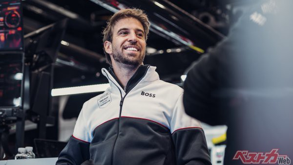 ポルシェのステアリングを握るアントニオ フェリックス・ダ・コスタ