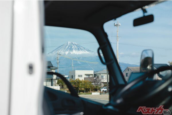 キャンピングカーでの旅に最適なシーズン到来　富士山が見える「トライアルパーク蒲原　RVパーク」など、お出掛けシーズンに利用したいRVパークが続々オープン！