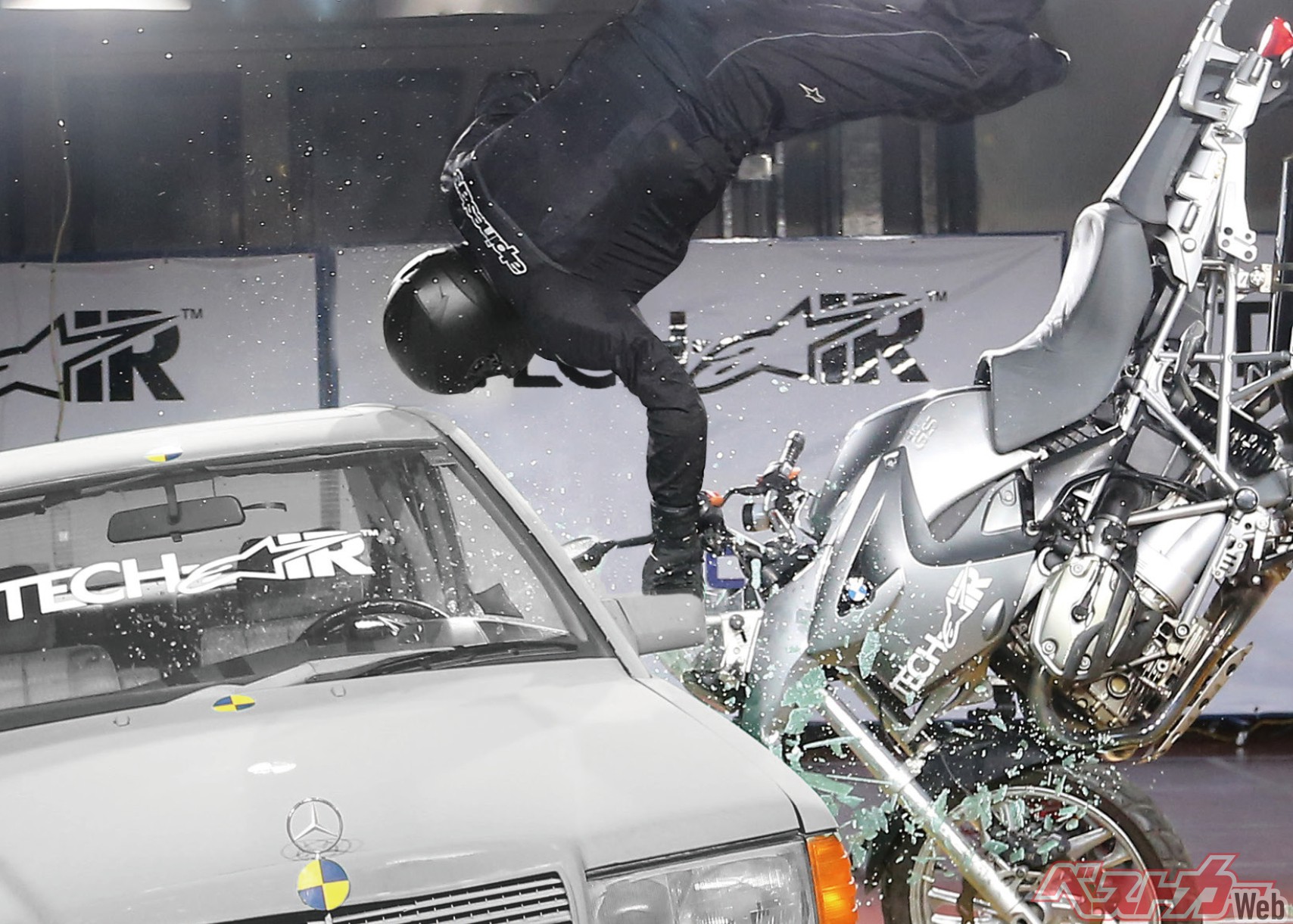 東京都でバイクの死亡事故が急増！　重要な胸部プロテクターが普及しない意外なワケ - 自動車情報誌「ベストカー」