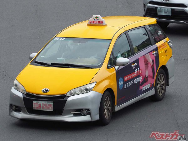 台湾で高い人気を誇るトヨタウィッシュのタクシー