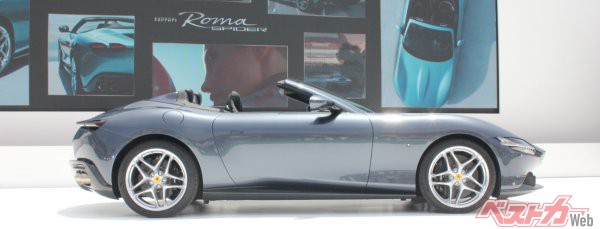 ソフトトップを開けているのと開いているのではイメージはまったく違う