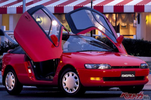 発売30年以上経過しても未来感のあるトヨタセラ。トヨタの超挑戦的モデルだけにEV化すれば「欲しい」と名乗りを上げる人も多そう