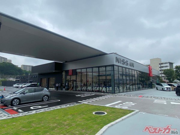 神奈川県最大級のショールームとしてグランドオープンした神奈川日産R1東戸塚店