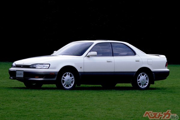 1990年登場の4代目トヨタ カムリ