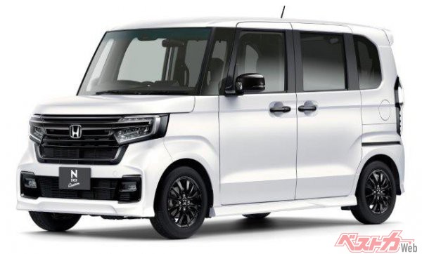 ホンダN-BOXは、シートアレンジの豊富さや、使いやすさが魅力なクルマだ。2023年上半期で11万2248台を売り上げ、四輪総合でトップにたった