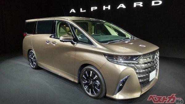 クルマ界の話題を独占中の新型アルファード