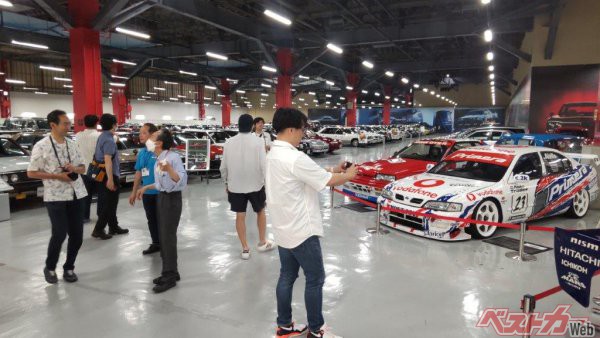 さまざまなモータースポーツ参戦モデルもズラリ。一日中ここにいても日産ファンなら飽きることはないだろう