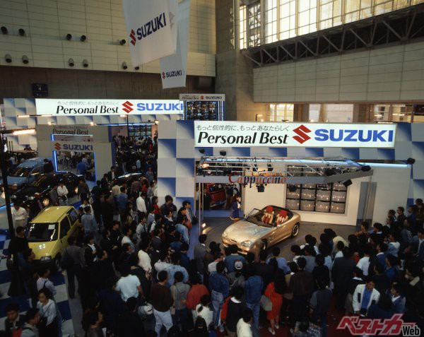 東京モーターショーに参考出品されたカプチーノは、メーカーの予想を上まわるほどの反響を獲得。それが市販化に繋がったと言われている