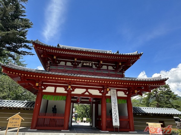 1970年に創建された聖光寺は蓼科湖のほとり、長野県茅野市北山蓼科4035にある