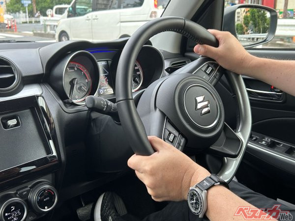 最小限のステアリング操作を行うにはタイヤや足回りのセッティングが不可欠。それが燃費向上につながる