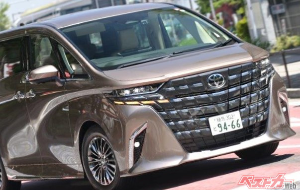 アル／ヴェルで乗り味まったく違う!! 「極楽快適」アルファードと