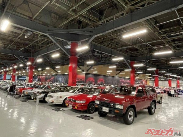 日産ヘリテージコレクションには、歴代の日産車からモータースポーツ車まで約300台が収蔵されている。「日産ファンの聖地」とも言われる（見学は事前予約制）