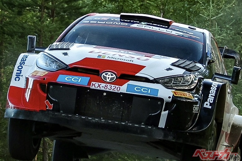 勝田貴元選手が3位表彰台＆モリゾウさんがシャンパンファイト！ 強い