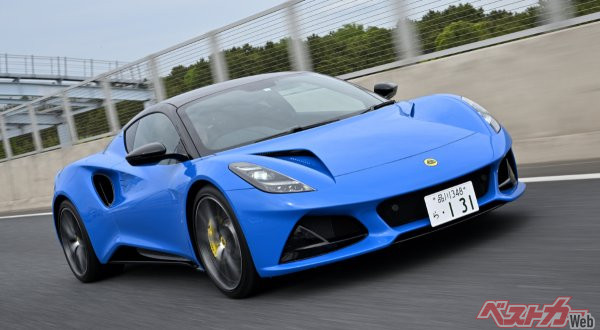 トヨタ製3.5L、V6スーパーチャージャーを搭載するV6ファーストエディション