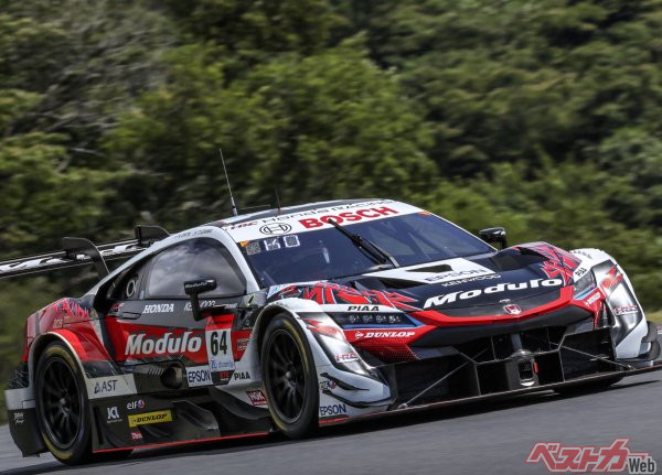 久しぶりの表彰台を獲得した64号車 Modulo NSX-GT(伊沢拓也/太田格之進組)