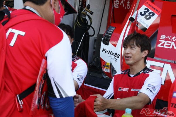 ファンにも親切な立川選手、選手兼総監督も務めたことがあるので、今後の活躍も目が話せない。