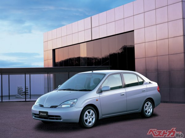 政治主導で動けない日本は、商品力の高さで選ばれるしかない。過去のその代表例が、トヨタが世界を制したハイブリッド車である