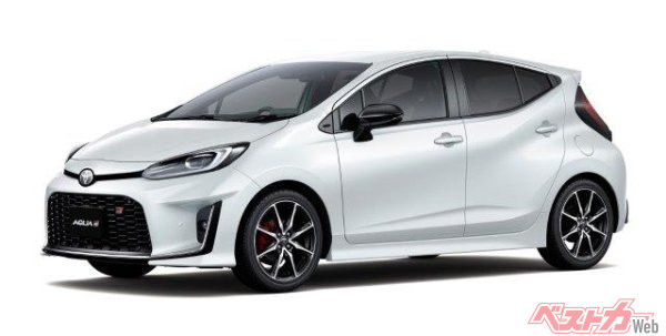 アクアGR SPORT(全長4095×全幅1695×全高1485mm)