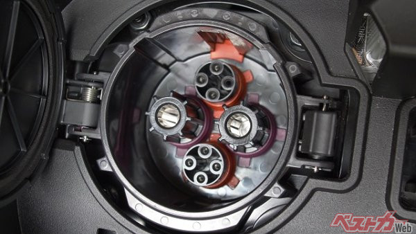 日本発の充電規格「CHAdeMO」。2014年に急速充電の国際規格として承認された(maradek – stock.adobe.com)