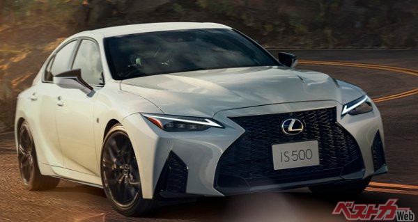 2024年までにはレクサスで選べる車種は、15車種を超えるて、セダンからSUVまで多岐に渡る