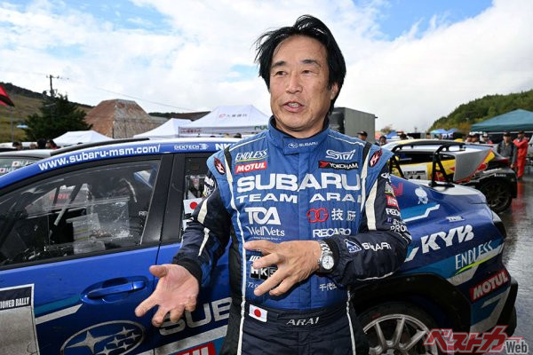 新井敏弘選手はWRX S4で参戦