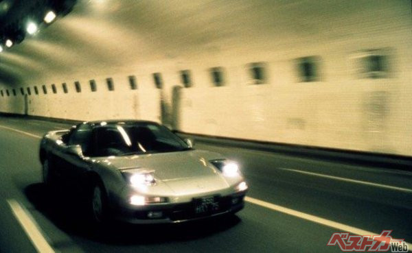 初代NSXは、スポーツカーとしての高性能と運転しやすさを両立させたすごいモデルだった