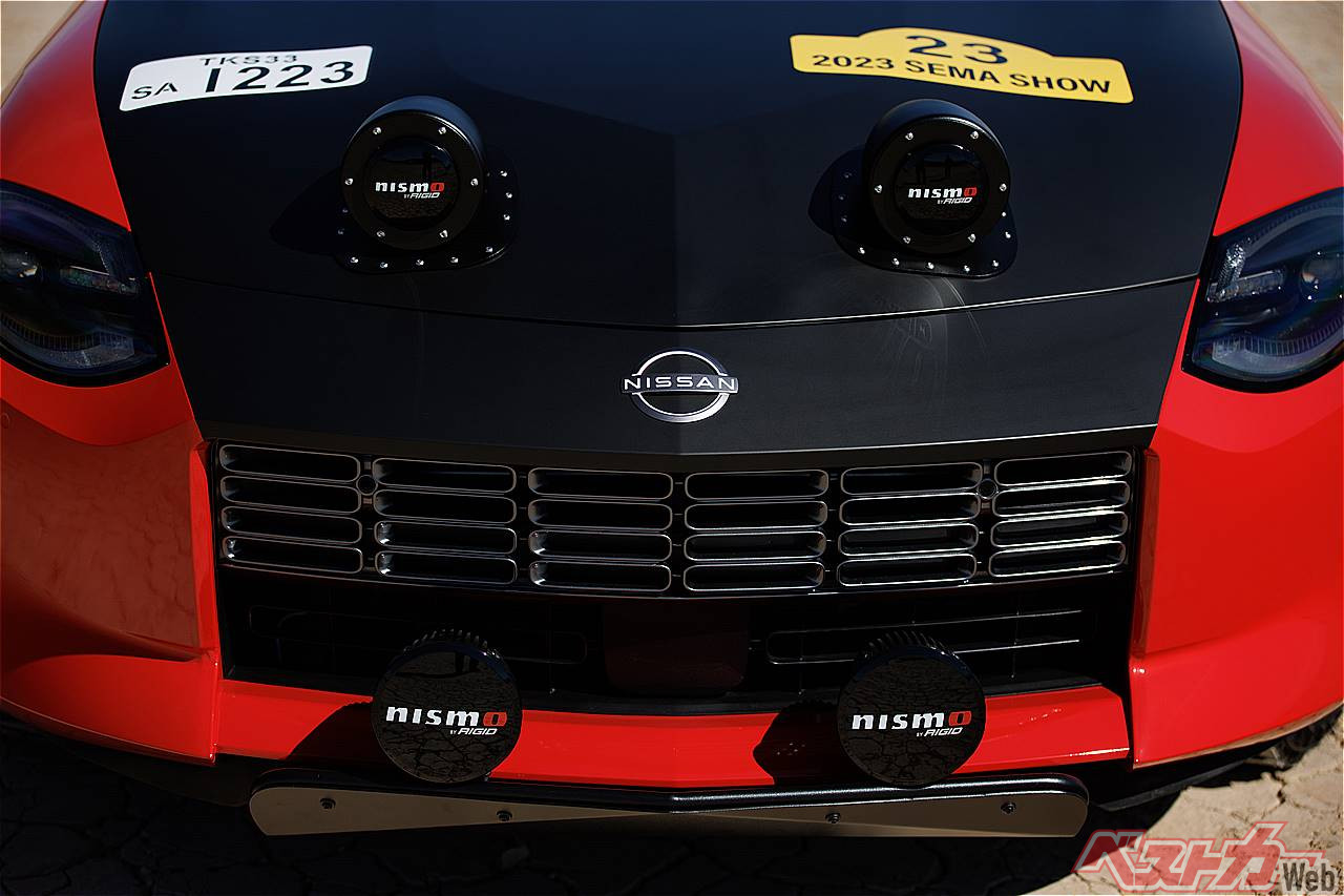 シャコ高にオフロードタイヤが予想外のカッコよさ！ フェアレディZの