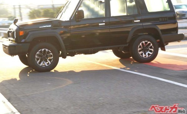 新色としてブラックが追加される。アティチュードブラックマイカ(218)はプラドに設定されたブラックと同様のカラーだ(画像:読者提供)