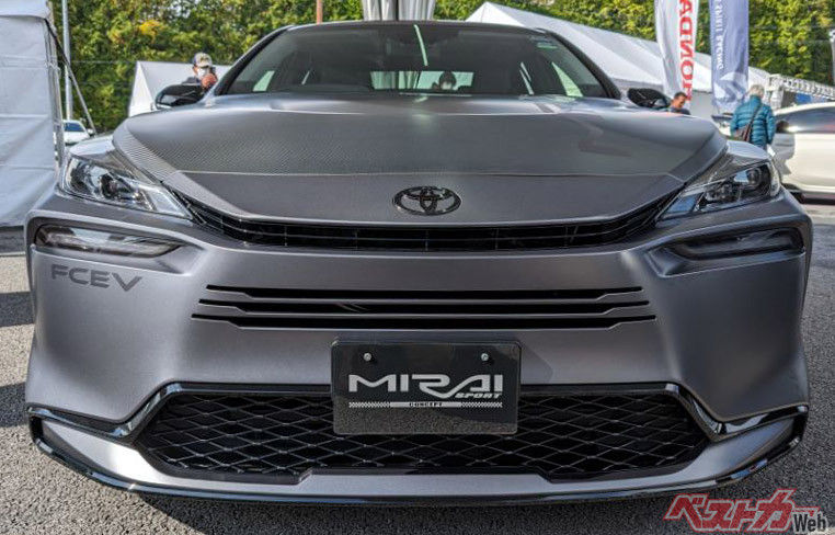 え、これもう売ってるの？」完成度は市販レベルのトヨタMIRAI Sports
